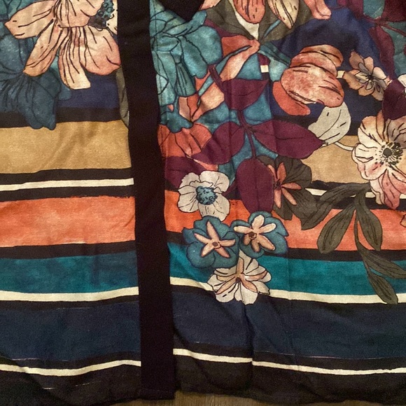 Zara flowered shirt dress with ribbon side ties, kimono style. - Picture 4 of 5